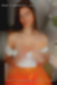 Off roading and clubs country swingers music.